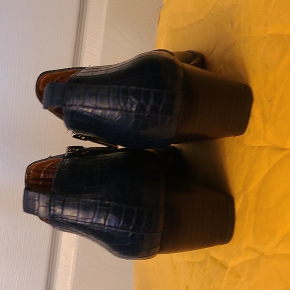 Franco Sarto Ankle Boot - Picture 5 of 6